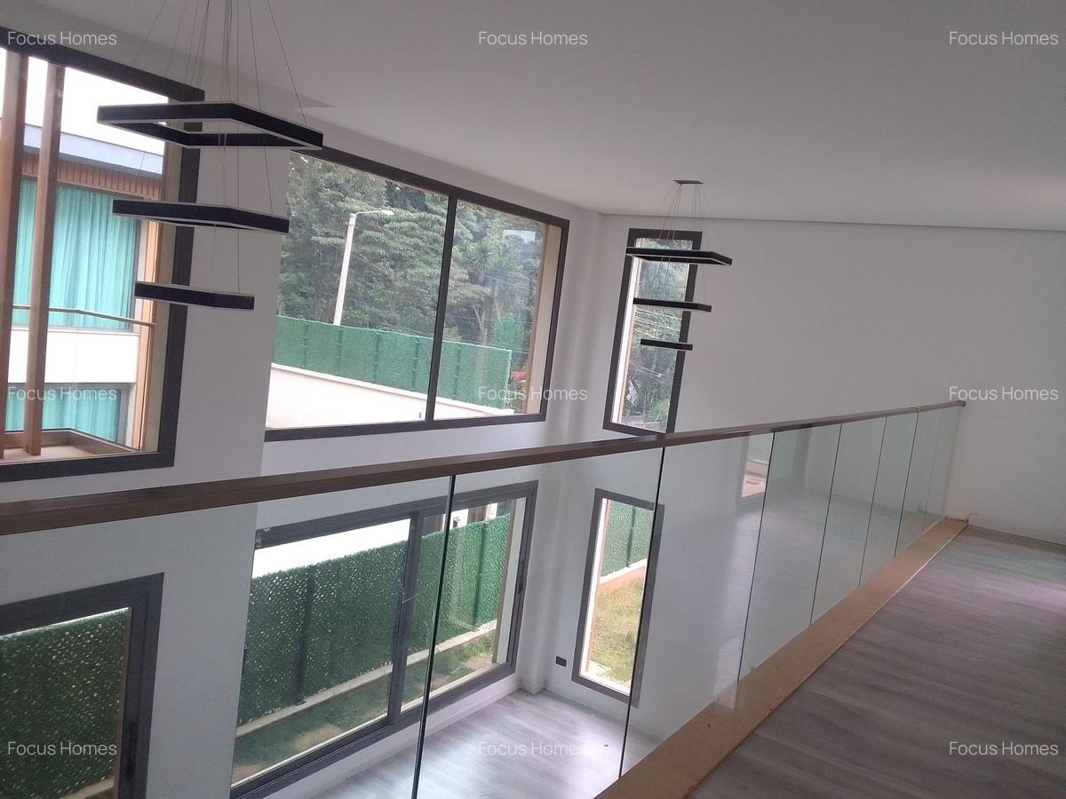 5 Bed Townhouse with En Suite in Lavington - 15