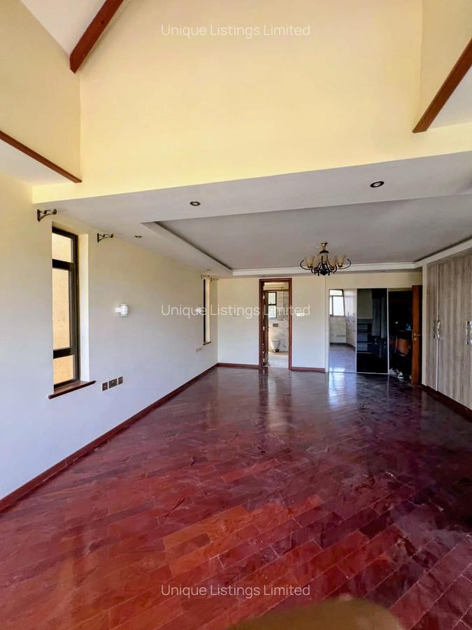 5 Bed Townhouse with En Suite in Lavington - 6