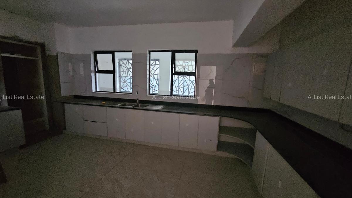 6 Bed Apartment with En Suite at General Mathenge - 4