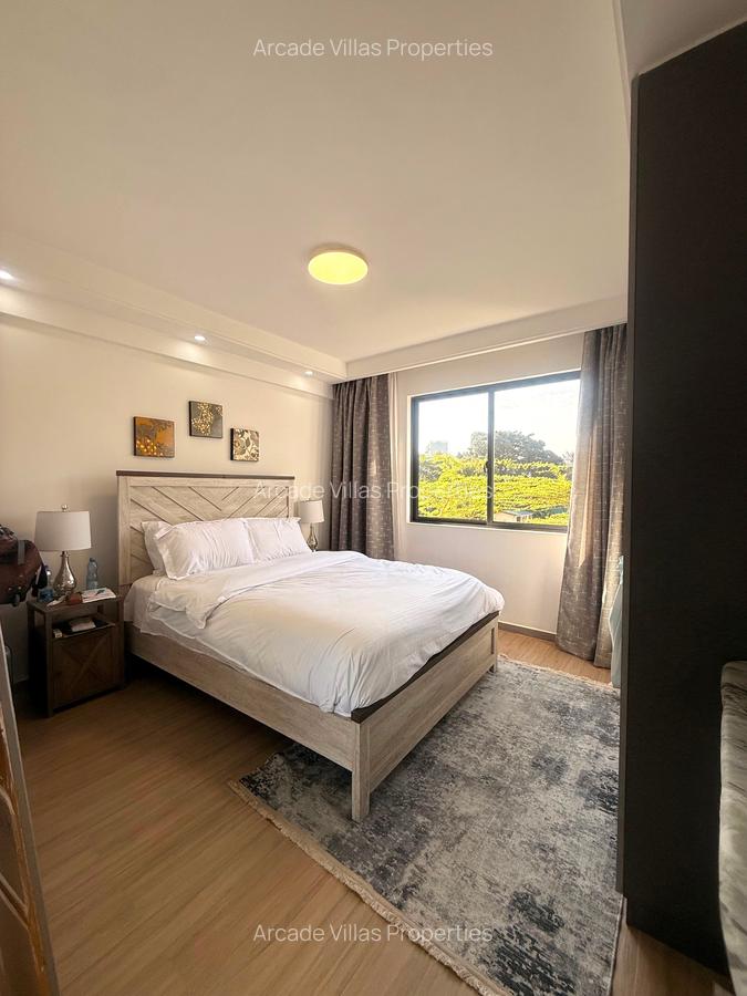 Serviced 2 Bed Apartment with En Suite in Westlands Area - 12