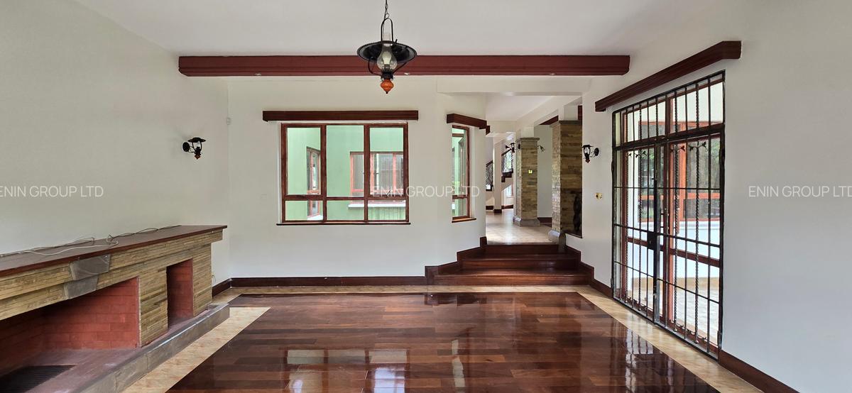 5 Bed Townhouse with En Suite at Runda - 5