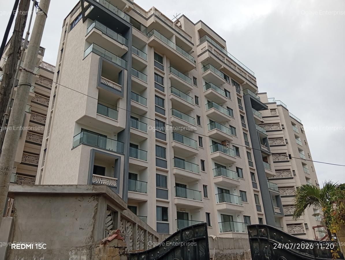 2 Bed Apartment with En Suite at Cement Road - 1