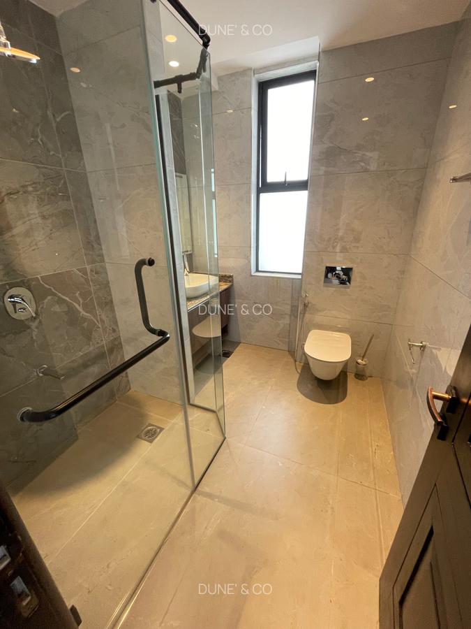 3 Bed Apartment with En Suite in Riverside - 12