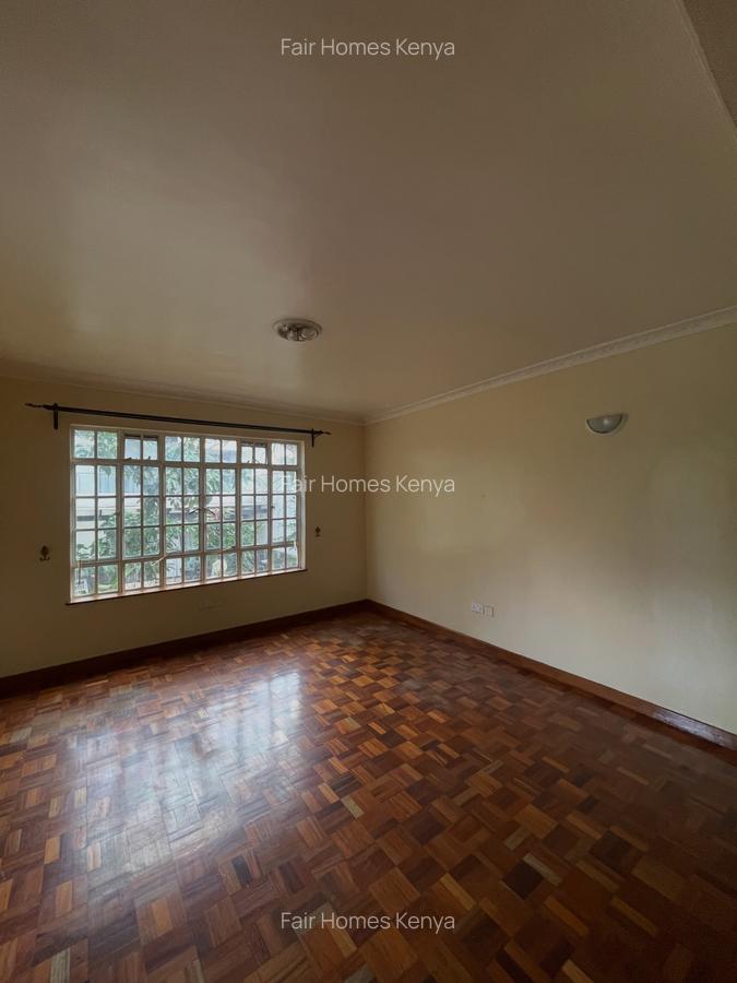 5 Bed Townhouse with En Suite at Lavington Green - 12