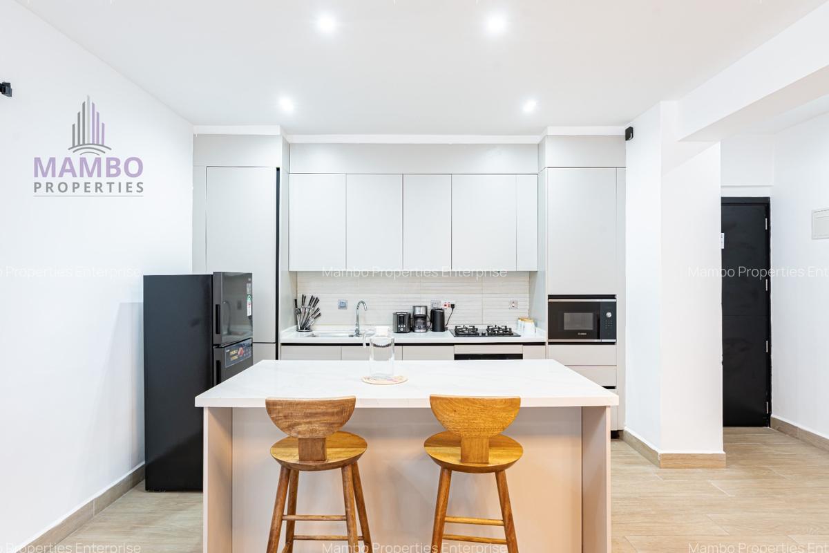 Serviced 2 Bed Apartment with En Suite at Riverside Dr - 9