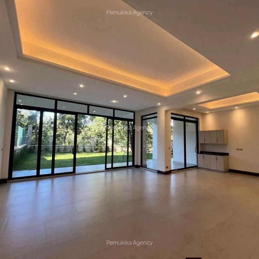 5 Bed Townhouse with En Suite in Kitisuru - 3