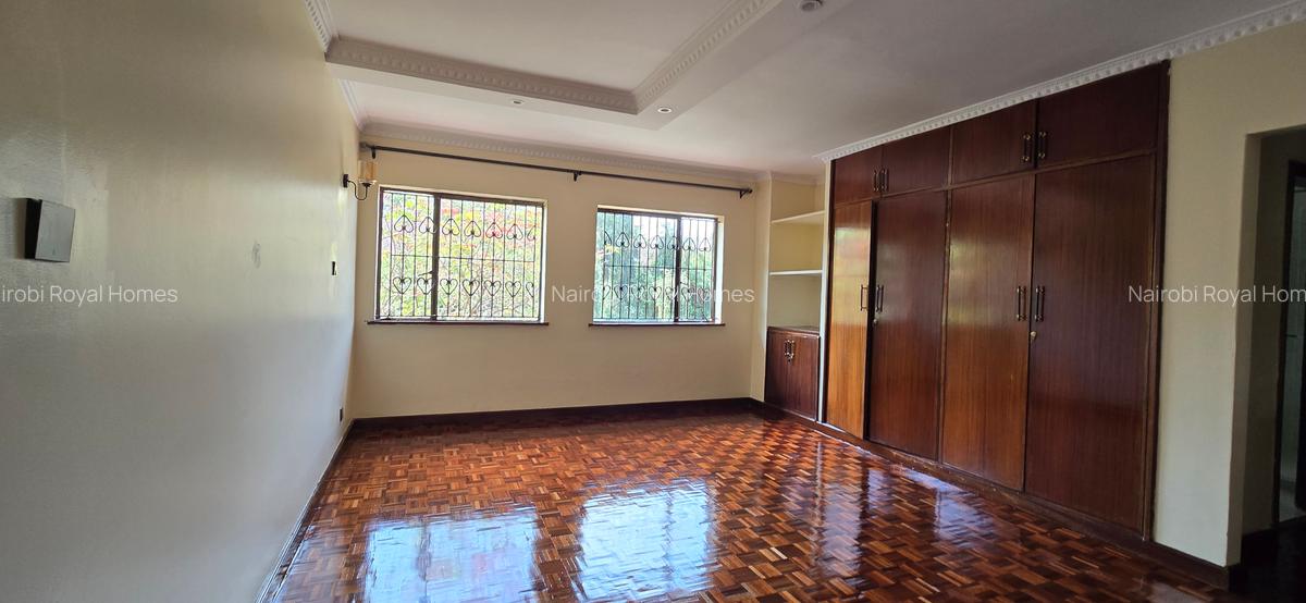 4 Bed Townhouse with En Suite at Riara Road 66 - 17