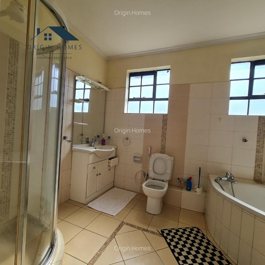 3 Bed Apartment with En Suite at Riverside Drive - 12