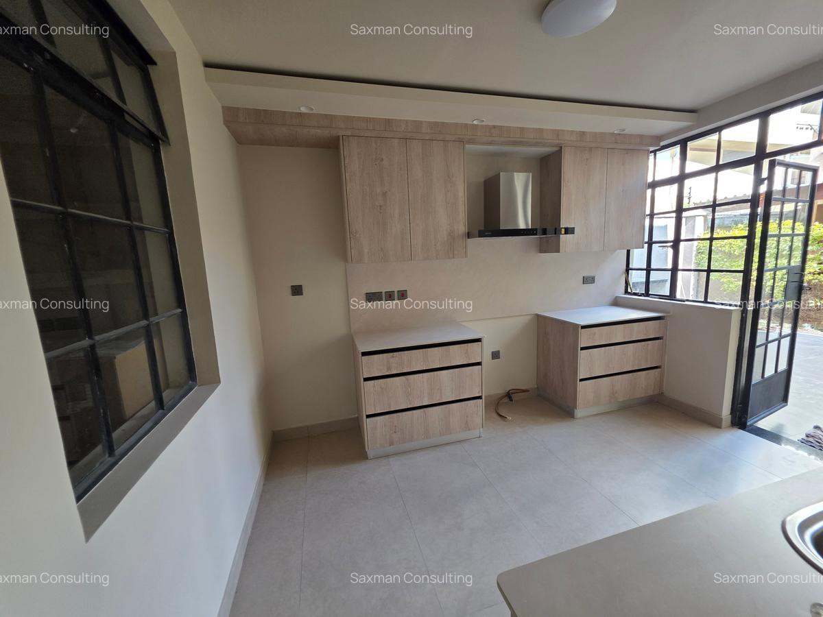 4 Bed Villa with En Suite in General Mathenge - 13