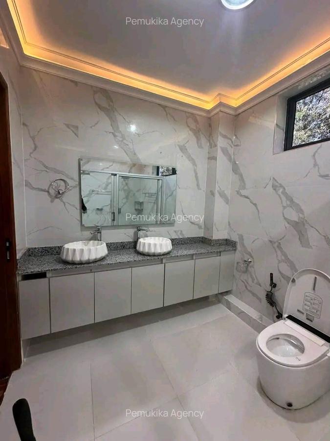 6 Bed Townhouse with En Suite in Karen - 5