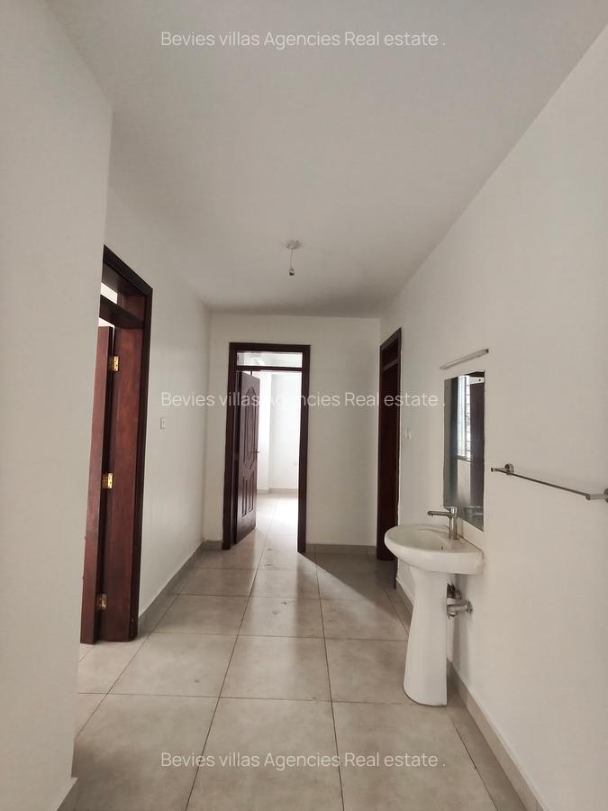 2 Bed Apartment with En Suite at Parklands - 7