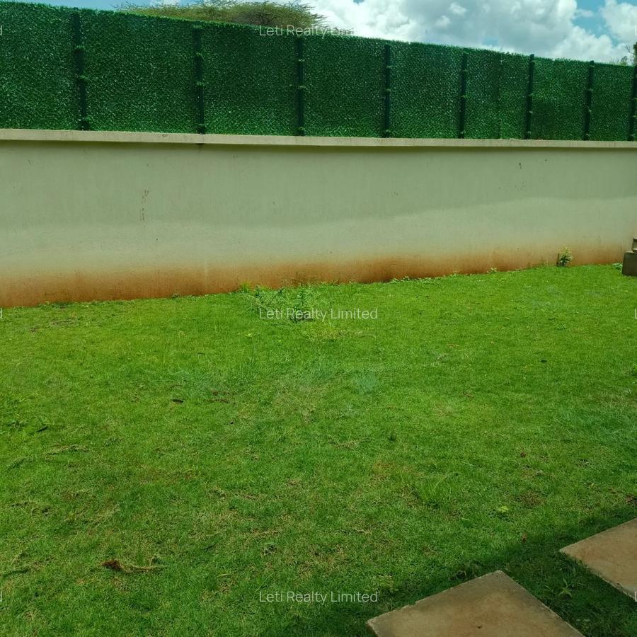 5 Bed Townhouse with En Suite in Lavington - 2