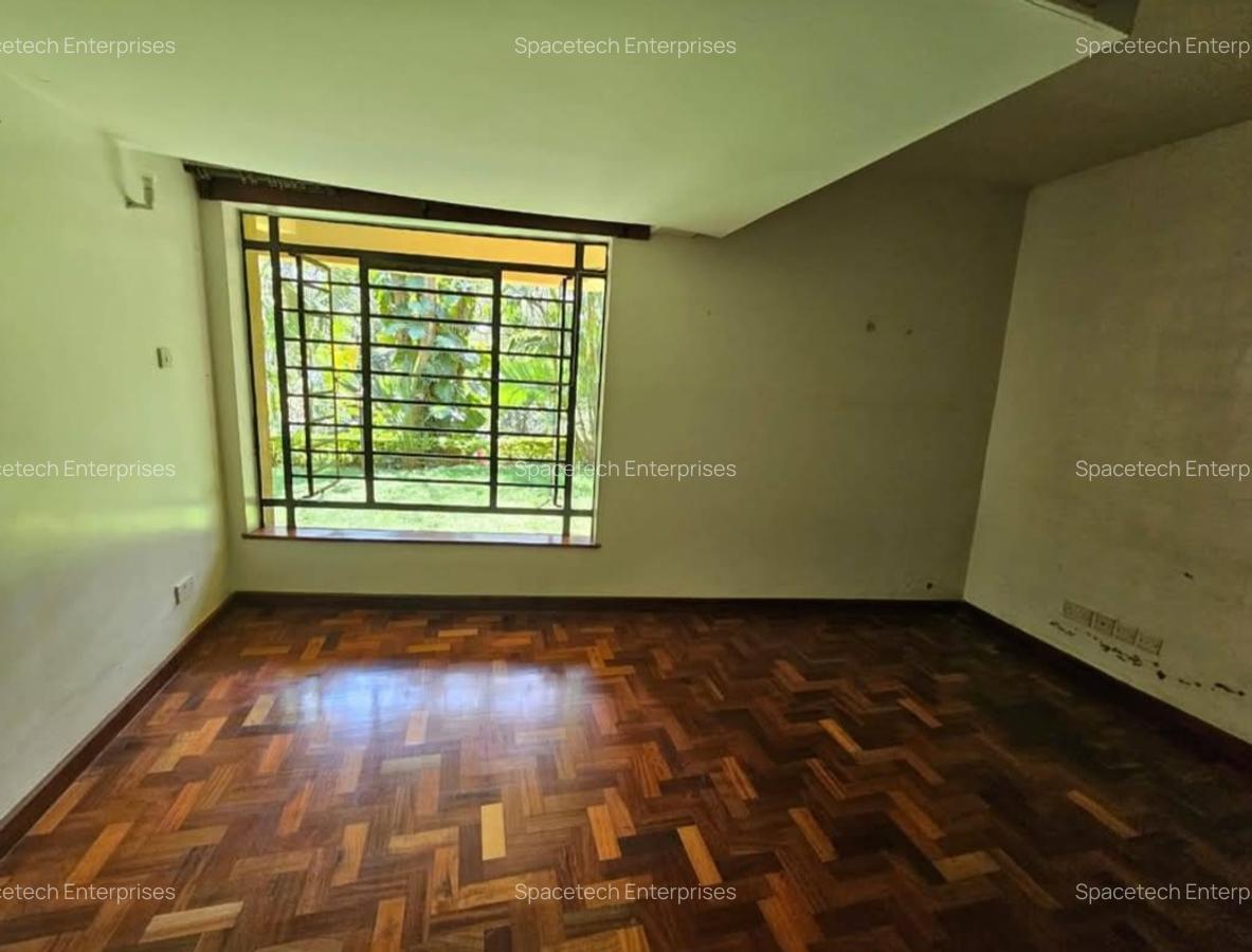 5 Bed Townhouse with En Suite in Kitisuru - 9