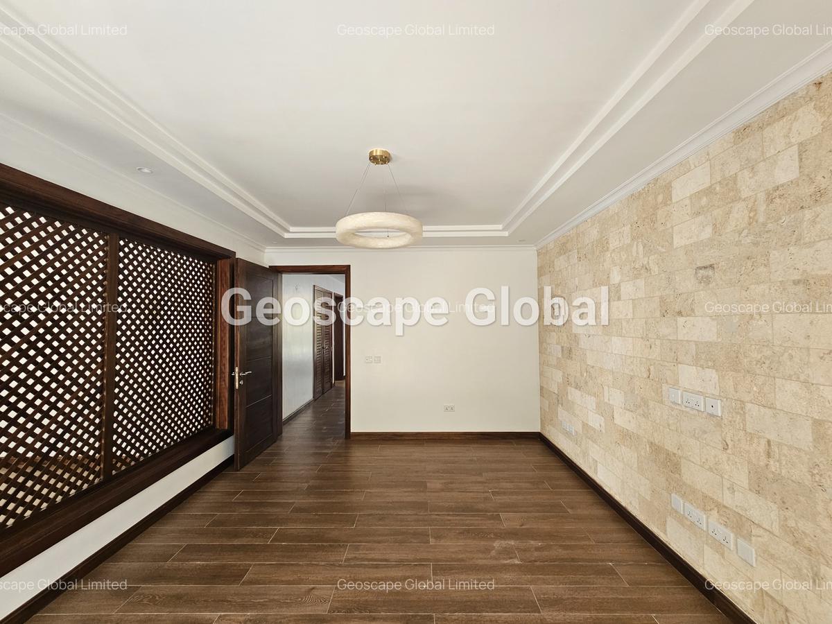 5 Bed Townhouse with En Suite in Lavington - 15