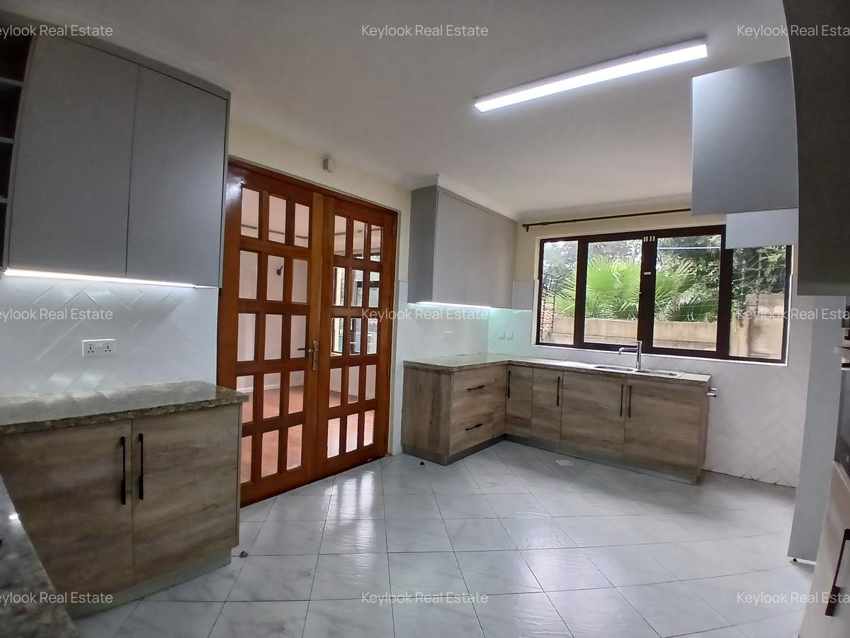 4 Bed Townhouse with En Suite at Lavington Green - 10