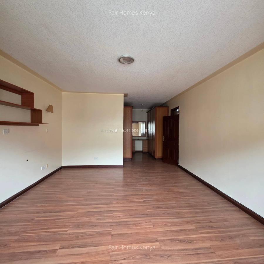 4 Bed Townhouse with En Suite at Grevilea Grove - 19