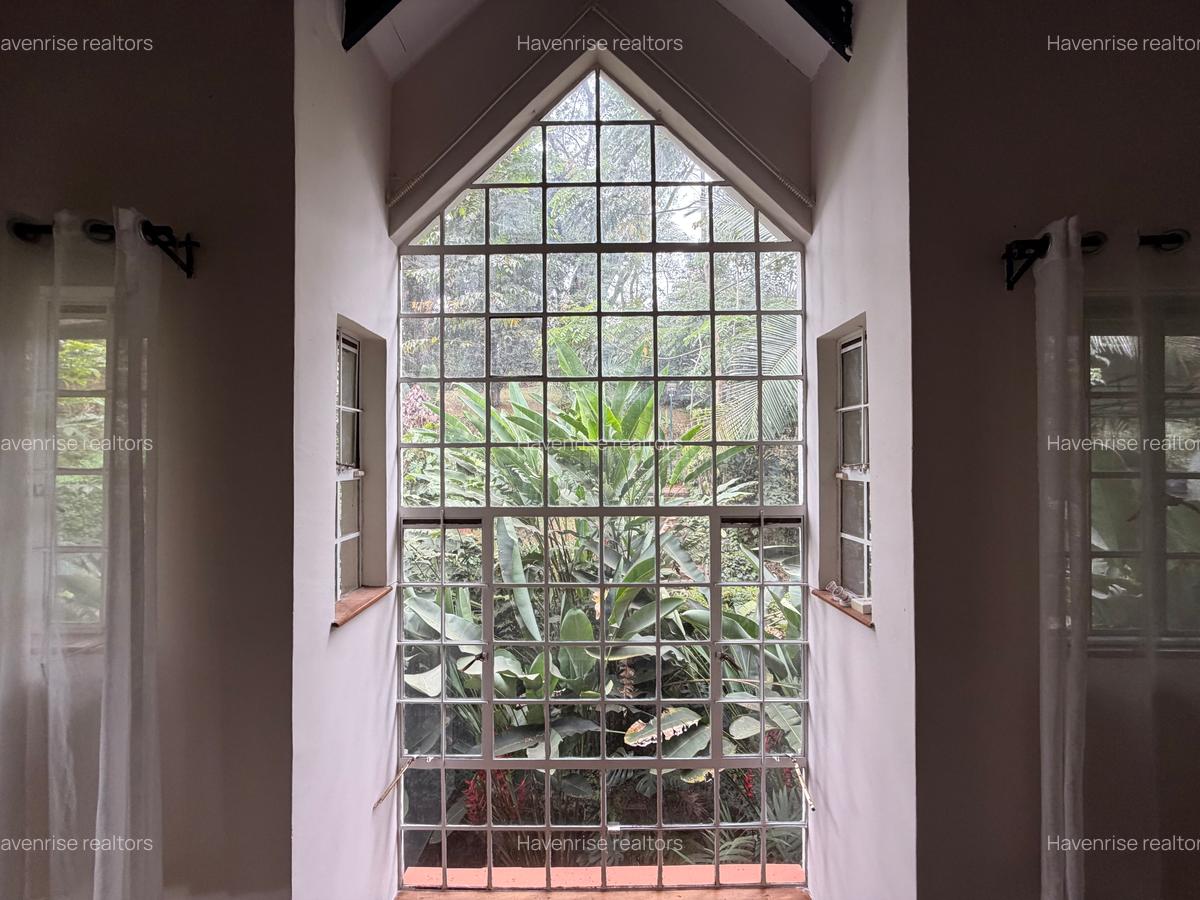5 Bed Villa at Rosslyn - 10