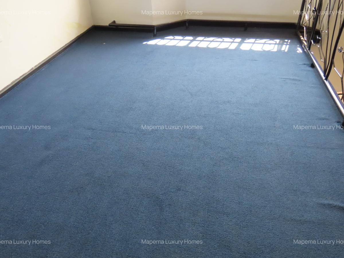 5 Bed House with En Suite at Kerarapon - 14
