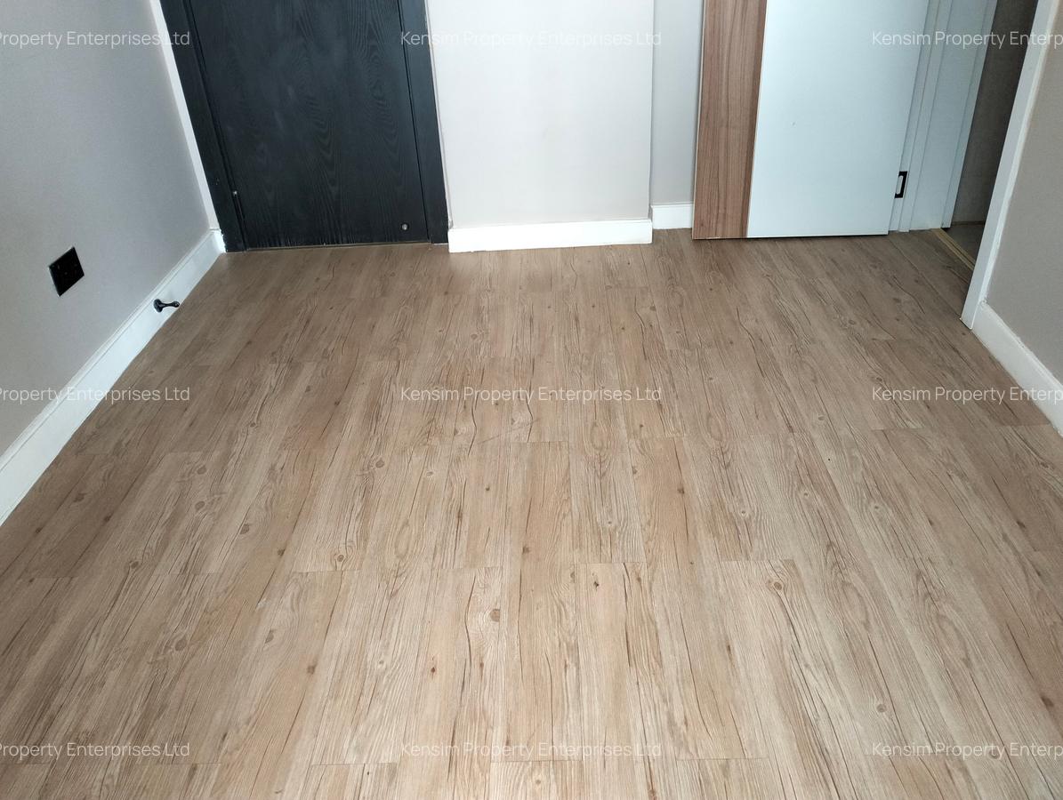 3 Bed Apartment with En Suite in Brookside - 19