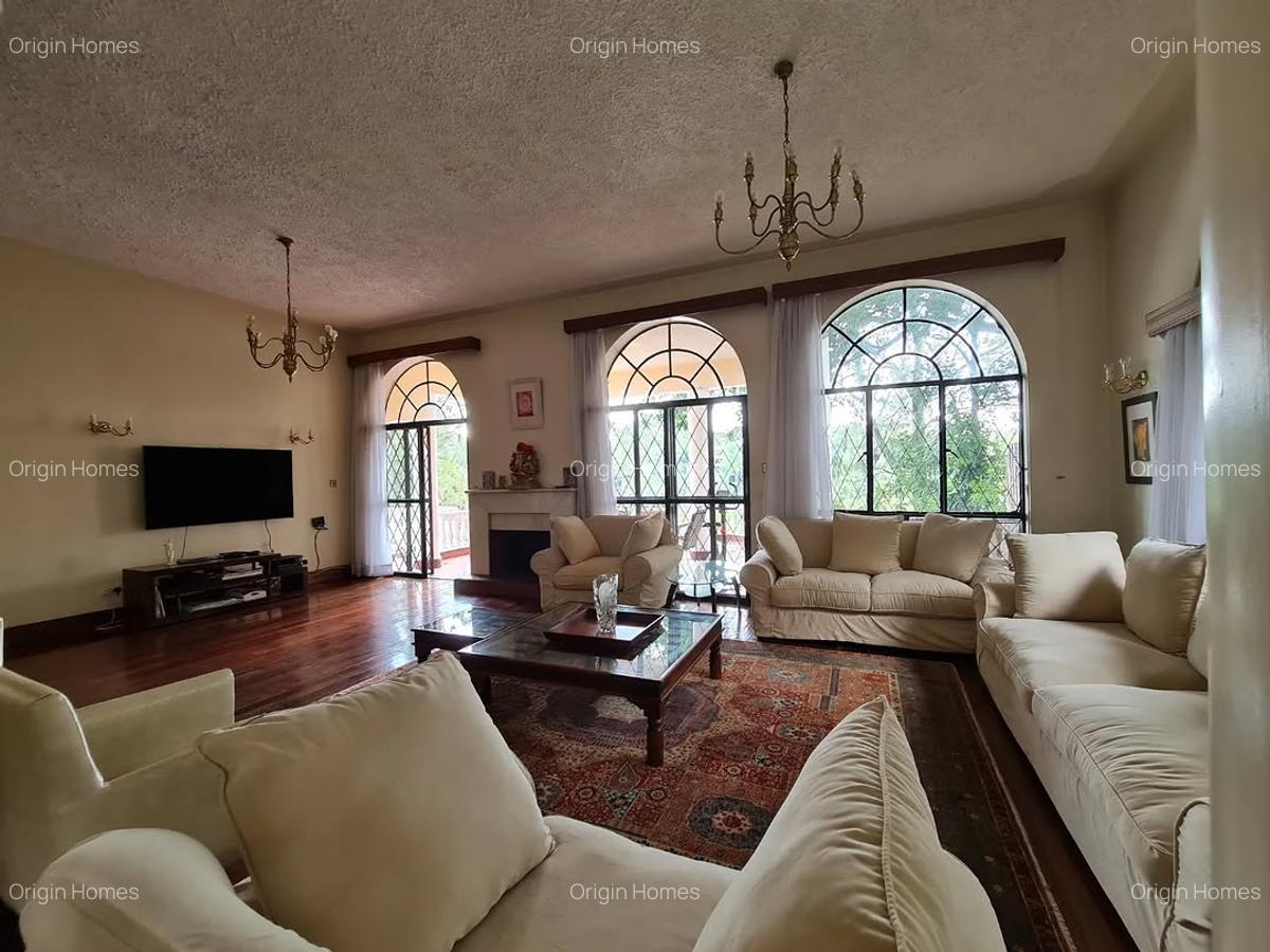 5 Bed House with En Suite at Nyari - 10