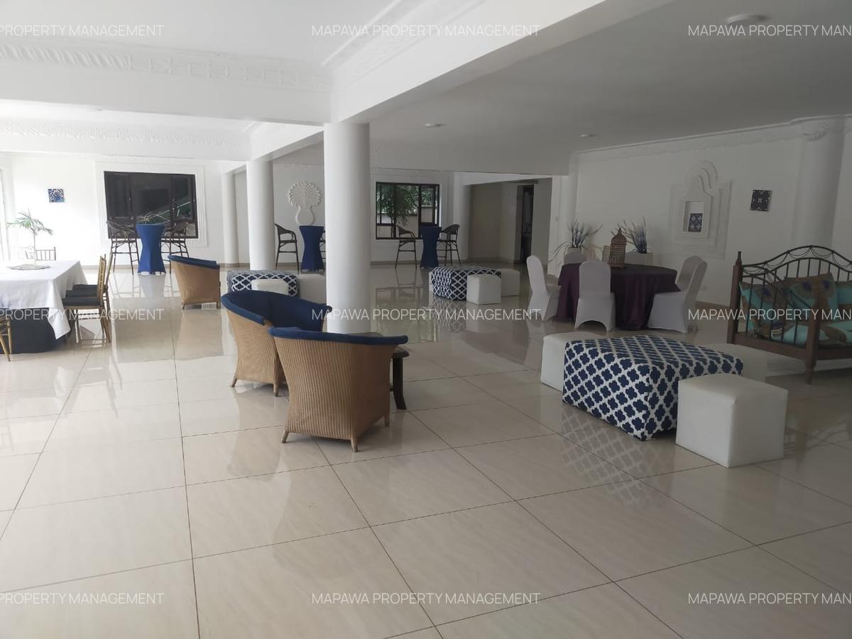 3 Bed Apartment with En Suite in Riverside - 12