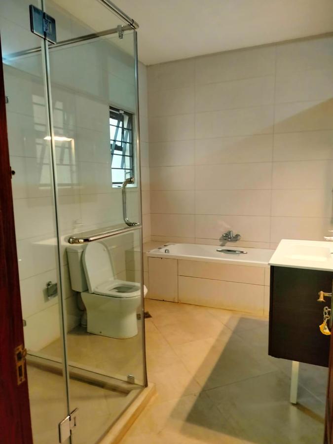 5 Bed Townhouse with En Suite in Westlands Area - 6