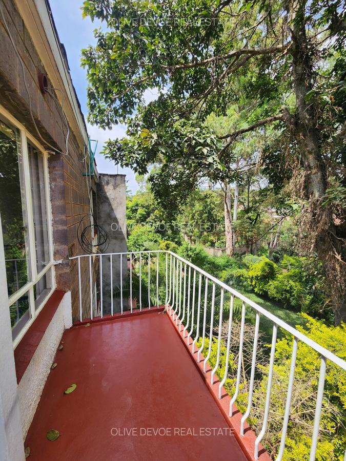 3 Bed Apartment with En Suite in Parklands - 6