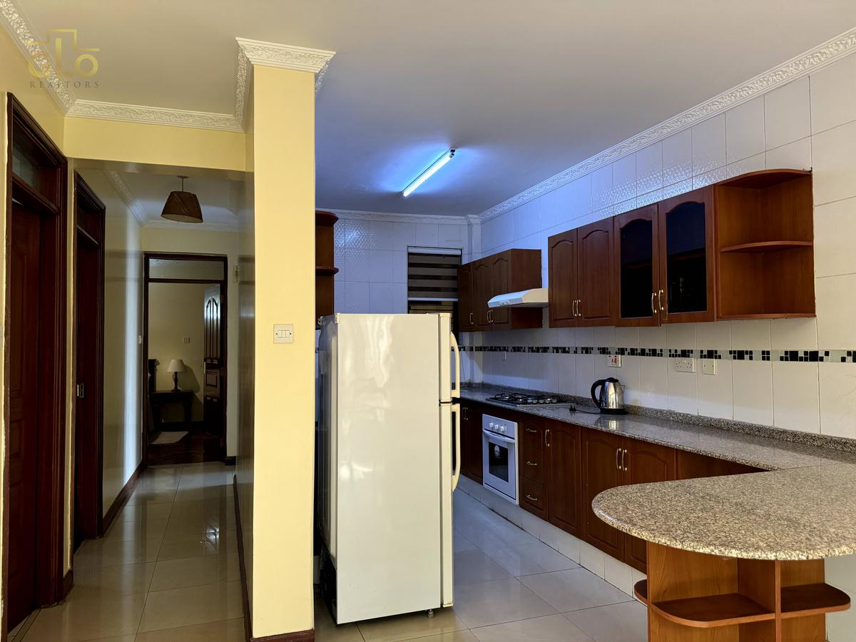 Furnished 2 Bed Apartment with En Suite in Kilimani - 11