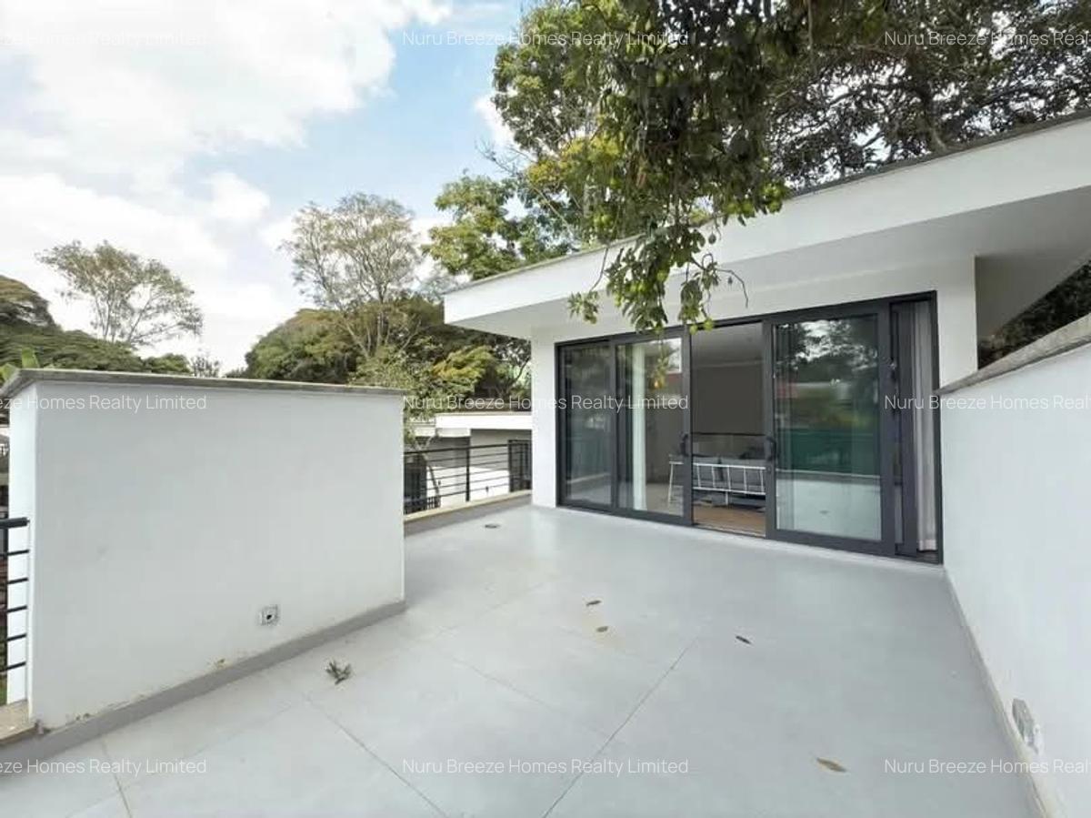 2 Bed Townhouse with En Suite in Lavington - 11