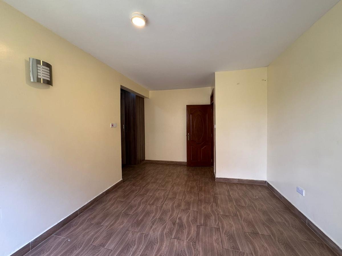 4 Bed Townhouse with En Suite in Kyuna - 8