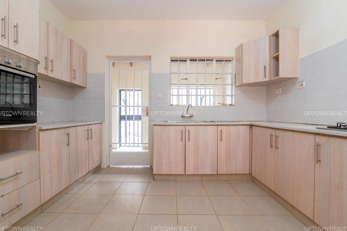 5 Bed Townhouse with En Suite at Kileleshwa - 8