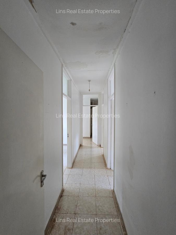 4 Bed House with En Suite in Loresho - 19