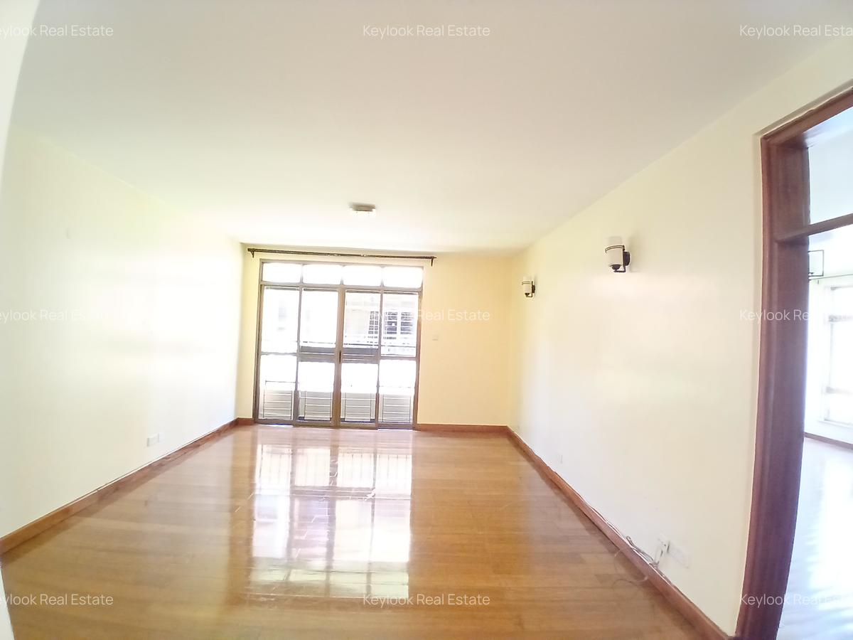 5 Bed Townhouse with En Suite at Lavington - 10