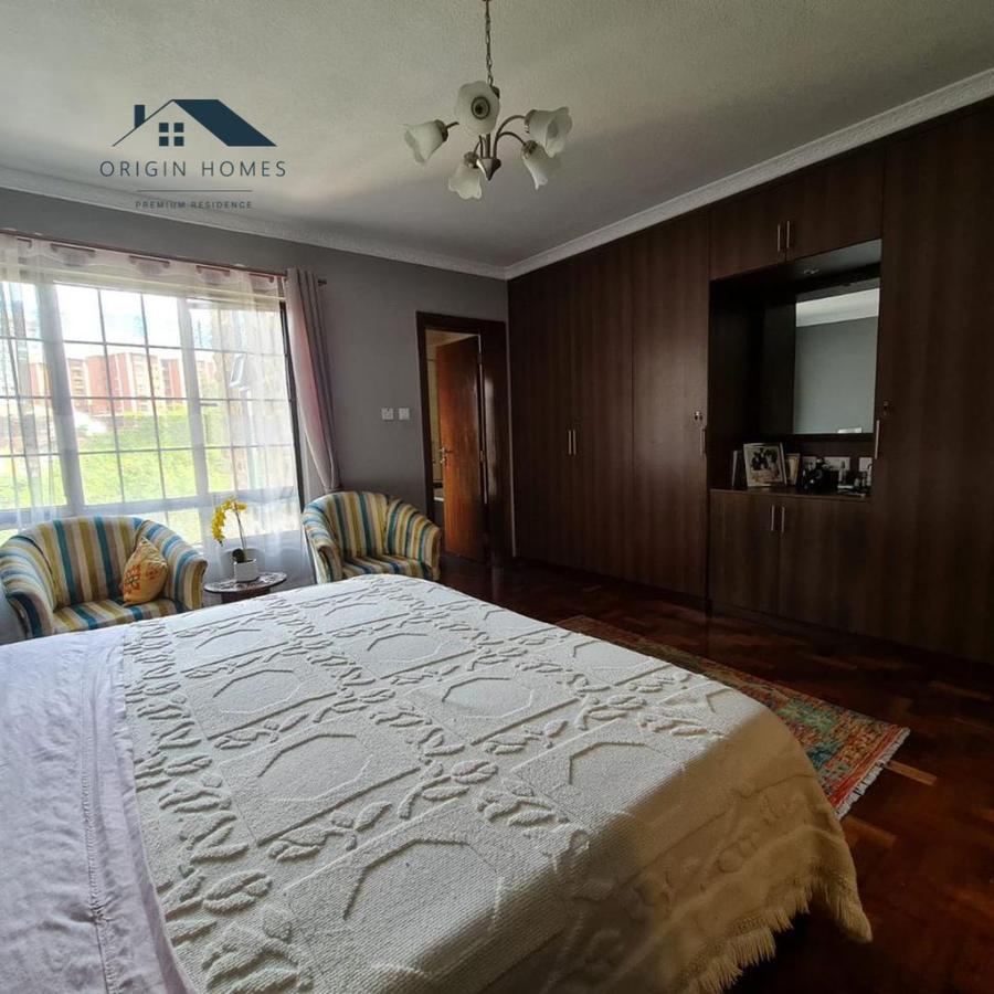 3 Bed Apartment with En Suite at Dennis Pritt Road - 18