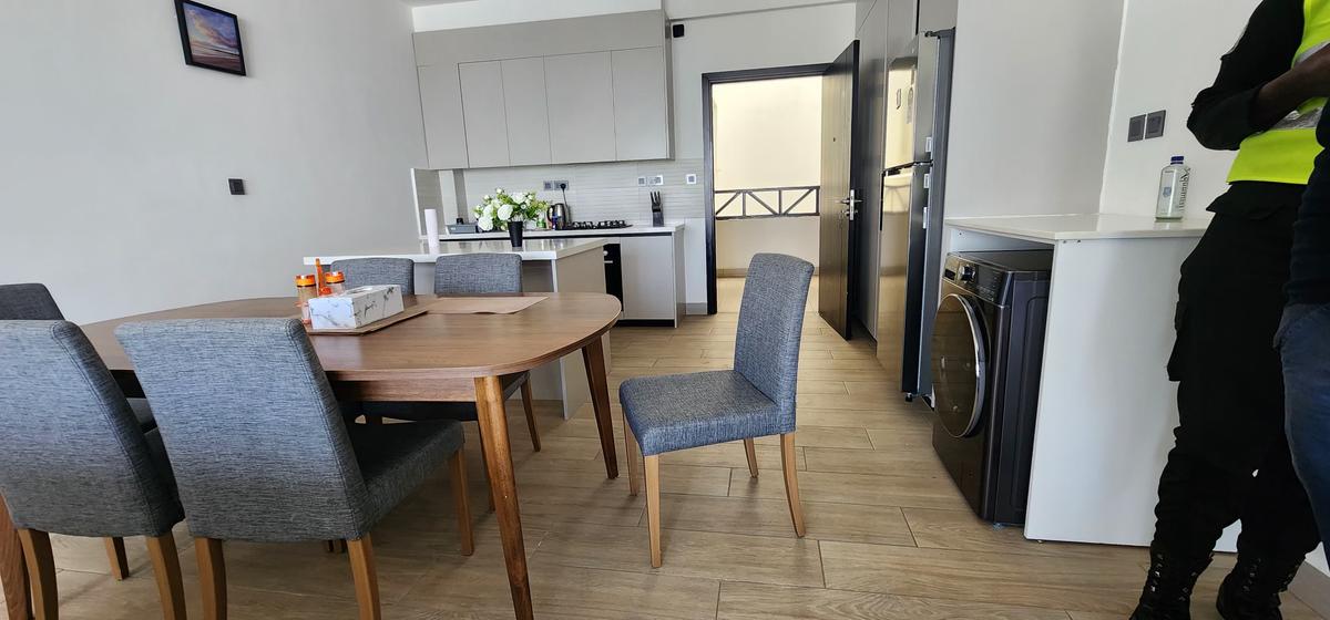 Serviced 1 Bed Apartment with En Suite in Riverside - 3