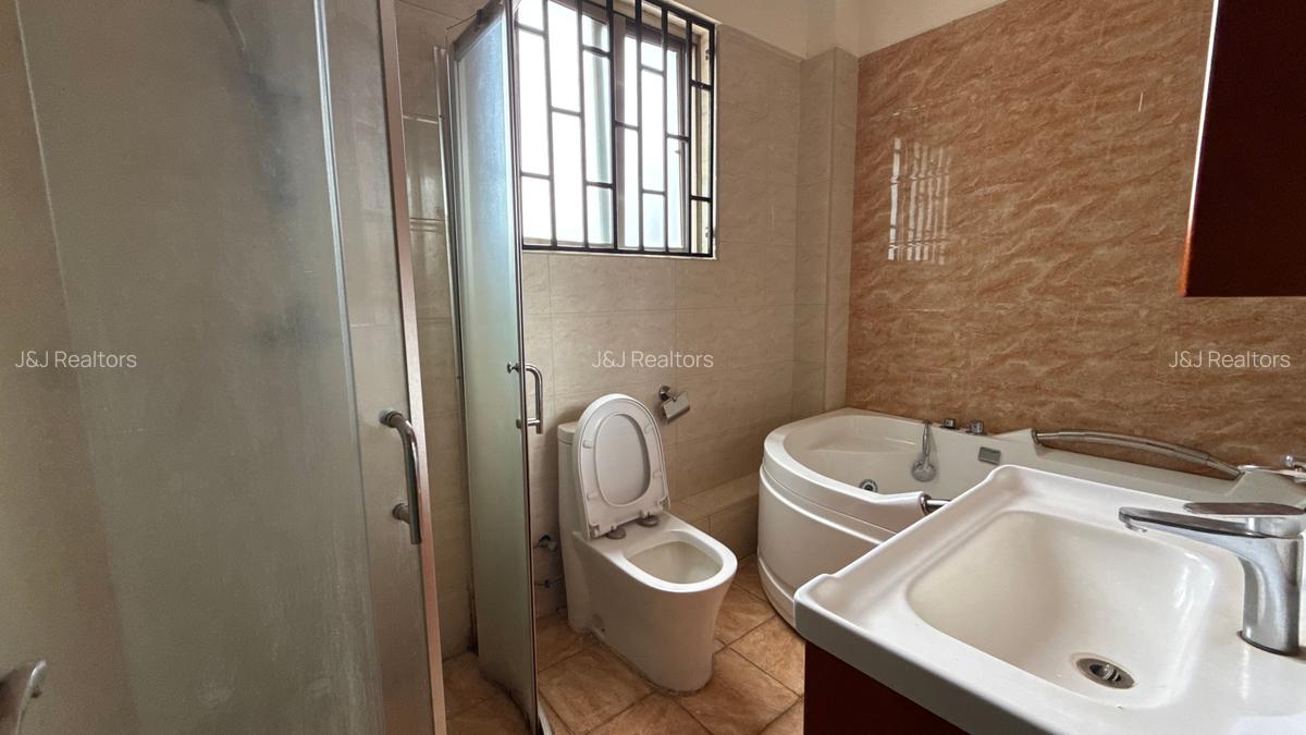 3 Bed Apartment with En Suite in Kilimani - 19