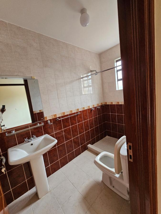 3 Bed Apartment with En Suite at Lavington - 9