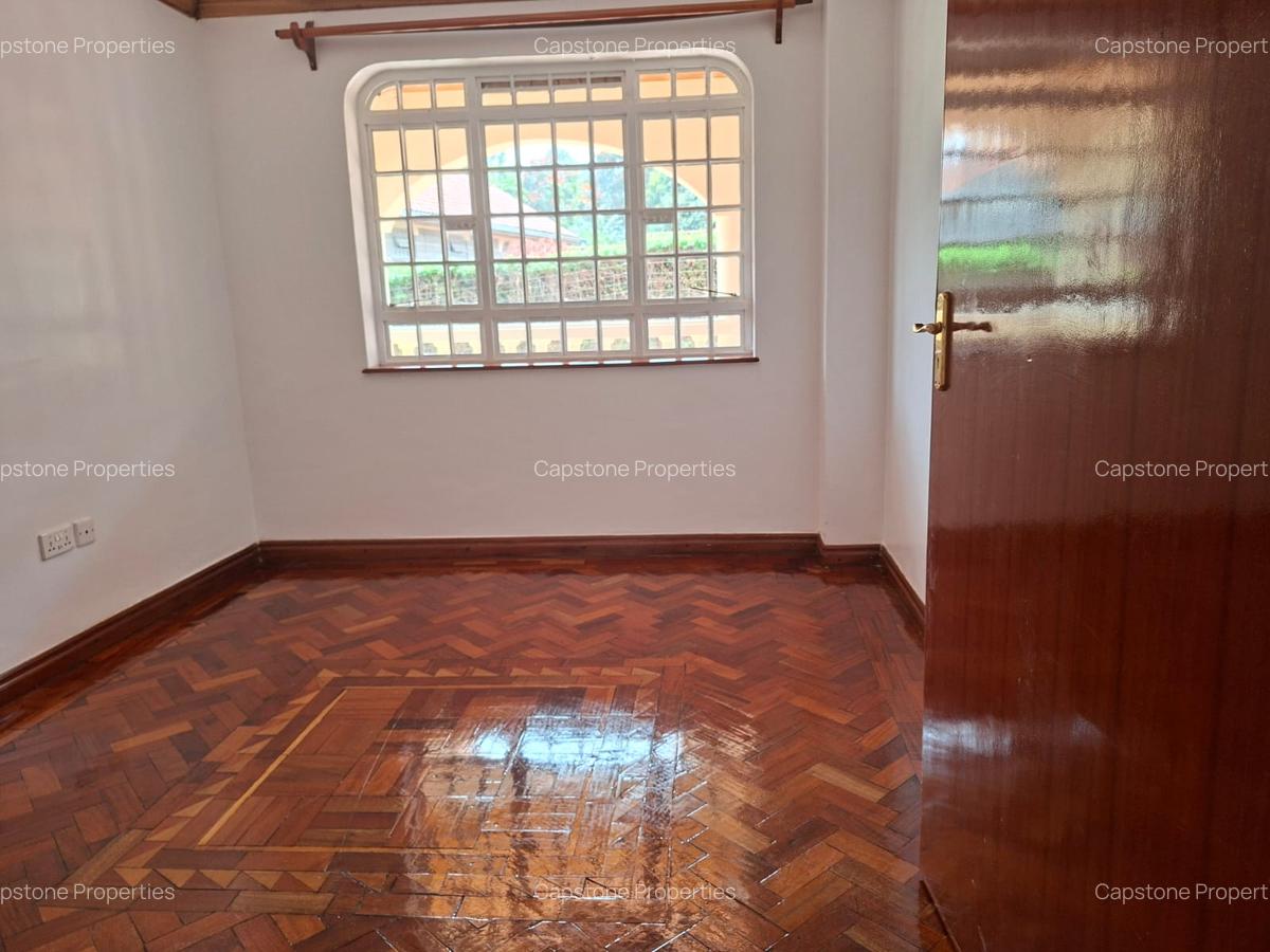 5 Bed House with En Suite in Nyari - 17