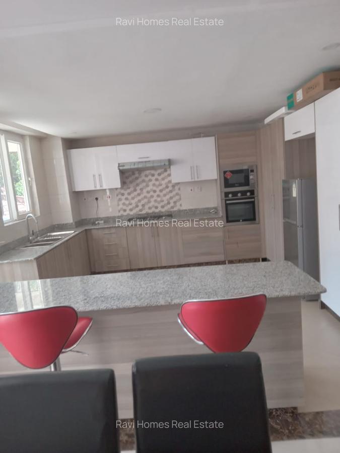 3 Bed Apartment with En Suite in Lavington - 10