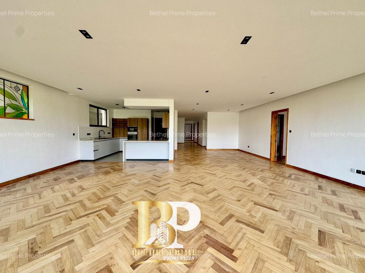 4 Bed Apartment with En Suite in Spring Valley - 7