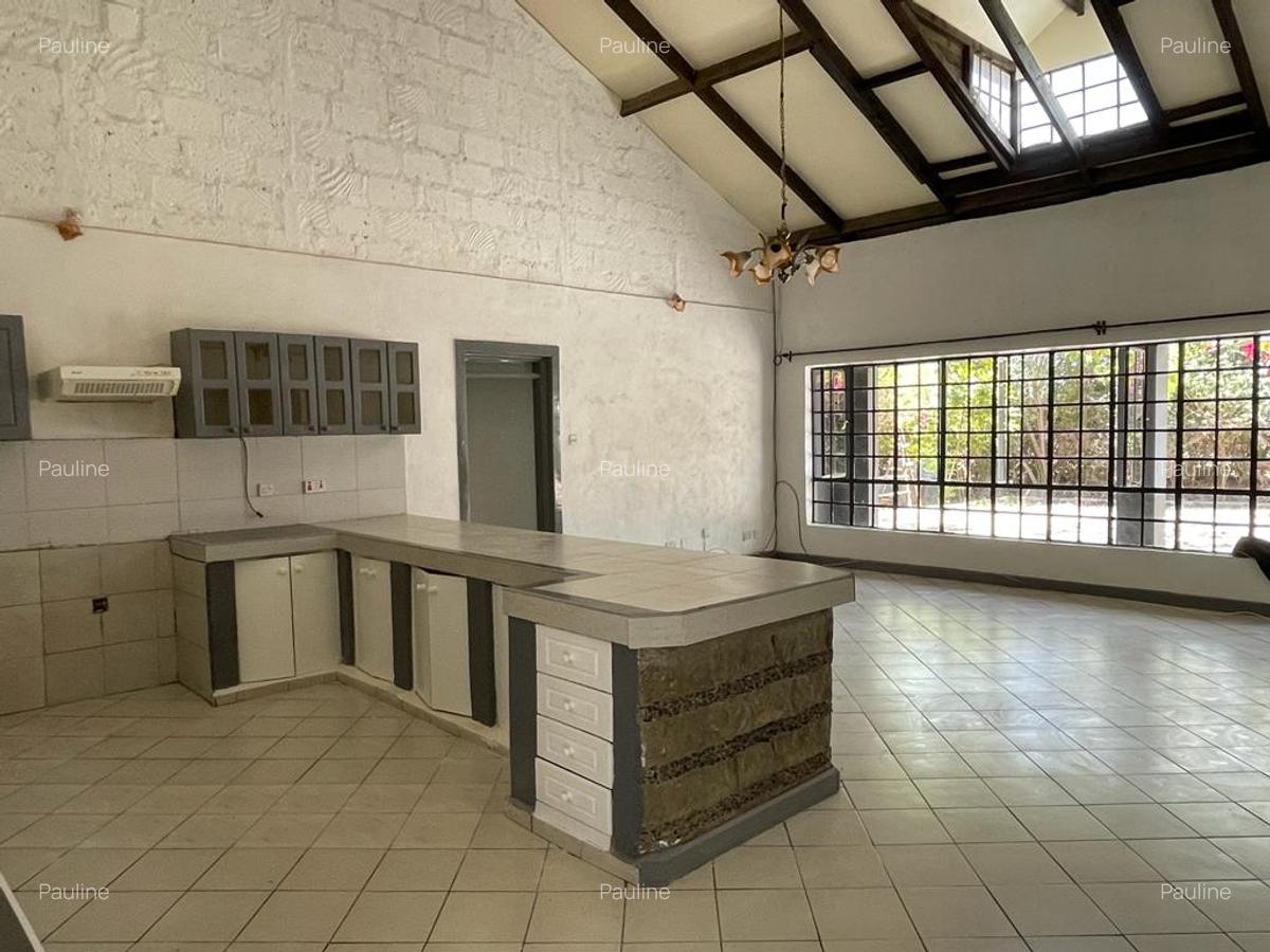 4 Bed House with En Suite at Kalembe Road - 2