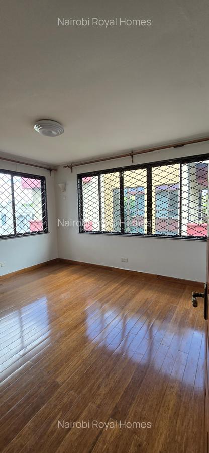 5 Bed Townhouse with En Suite at Lavington Green - 10