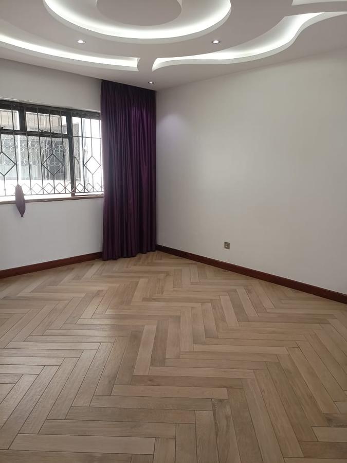 3 Bed Apartment with En Suite at Pramukh Shah Ave - 11