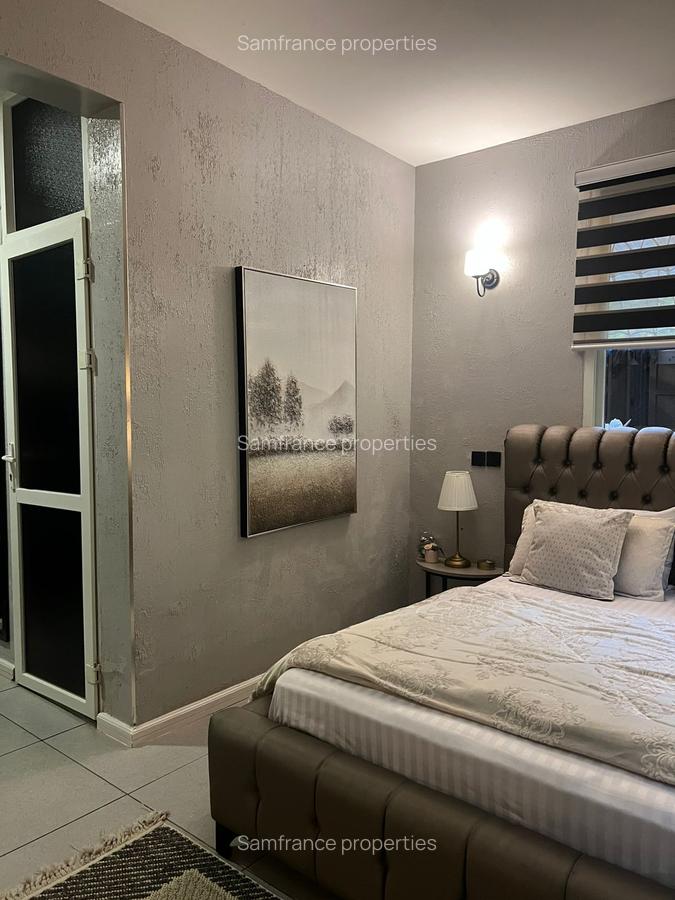 3 Bed Apartment with En Suite at Green Wood - 19