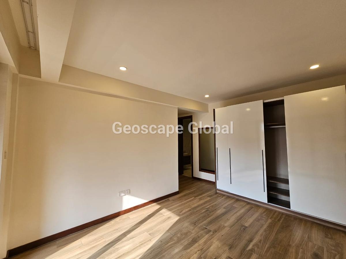 3 Bed Apartment with En Suite in Spring Valley - 17