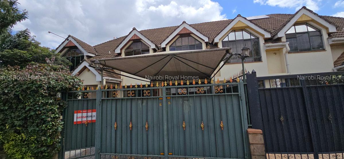 5 Bed Townhouse with En Suite at Lavington Road Green - 6