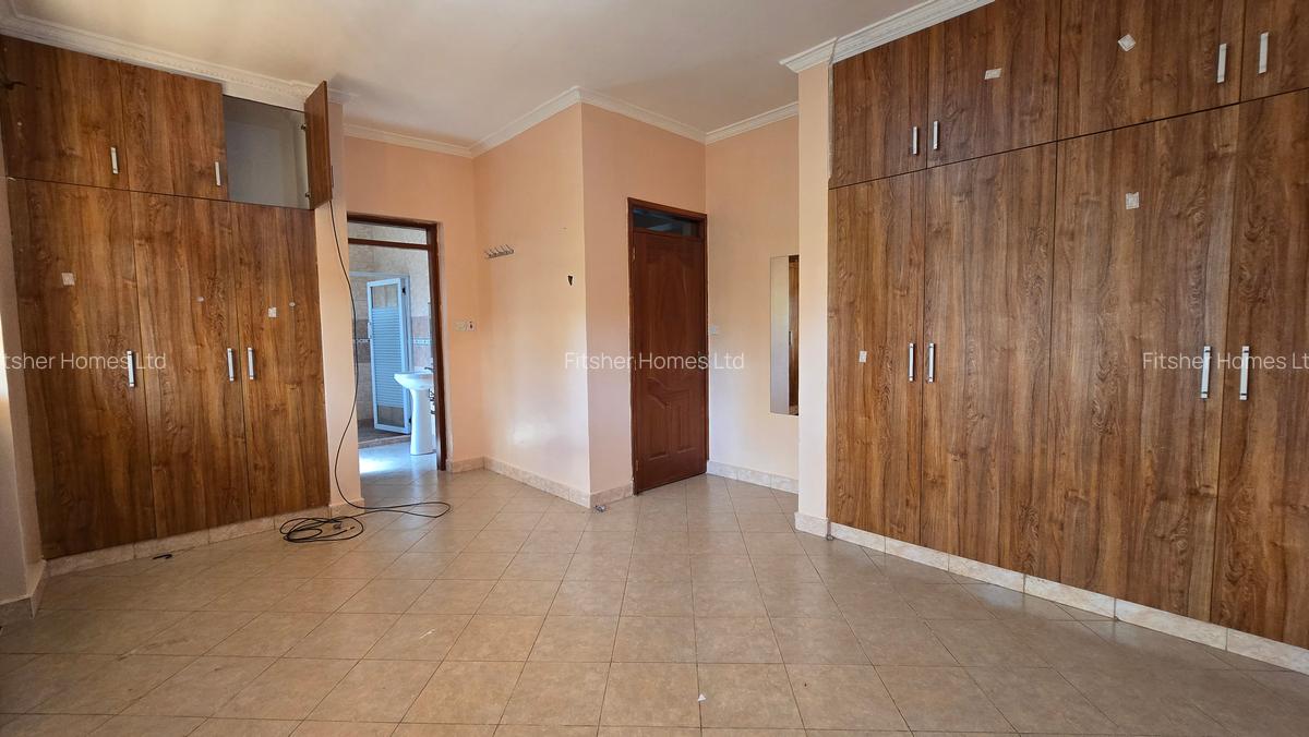 3 Bed House with En Suite in Garden Estate - 15