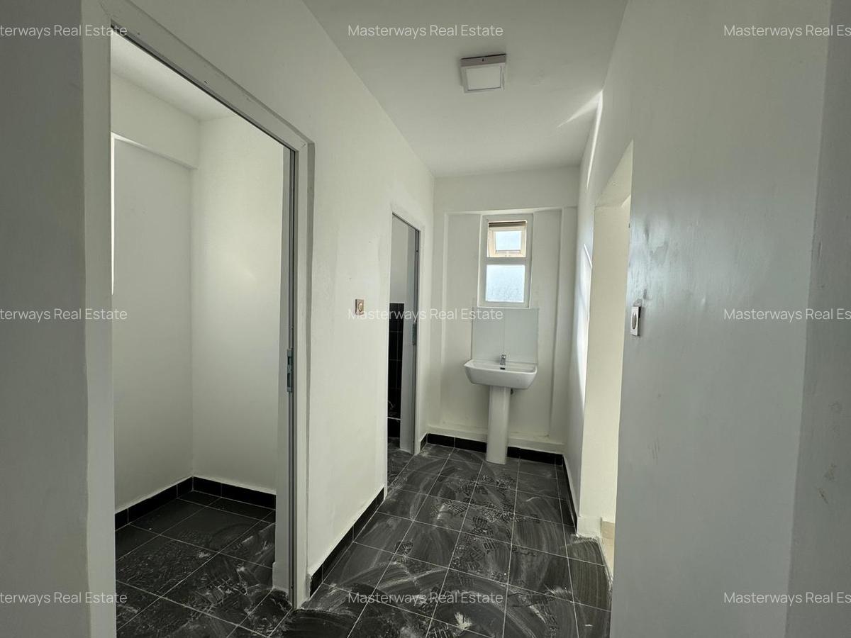 Studio Apartment with Swimming Pool at Sports Road - 4