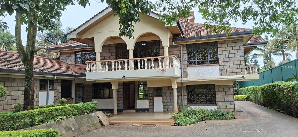 5 Bed House with En Suite in Runda - 1