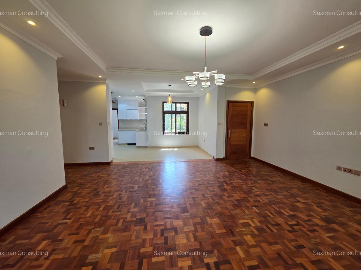 3 Bed Villa with En Suite in Thome - 3